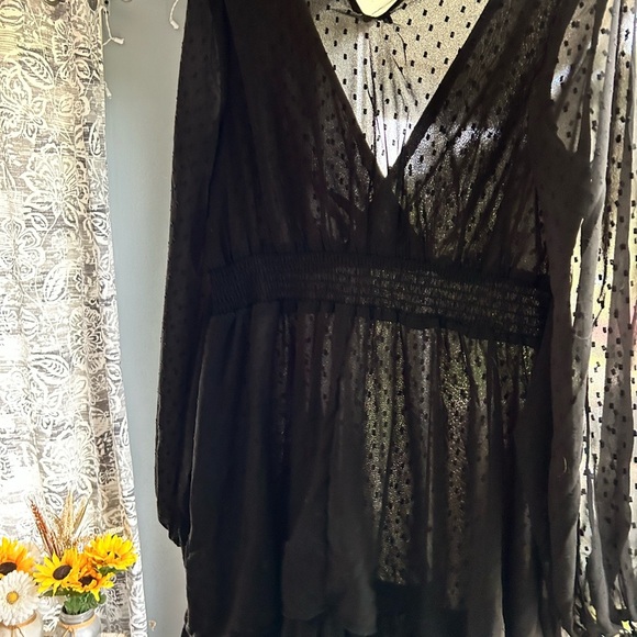 [M] Long Sleeve Little Black Dress - Picture 2 of 4